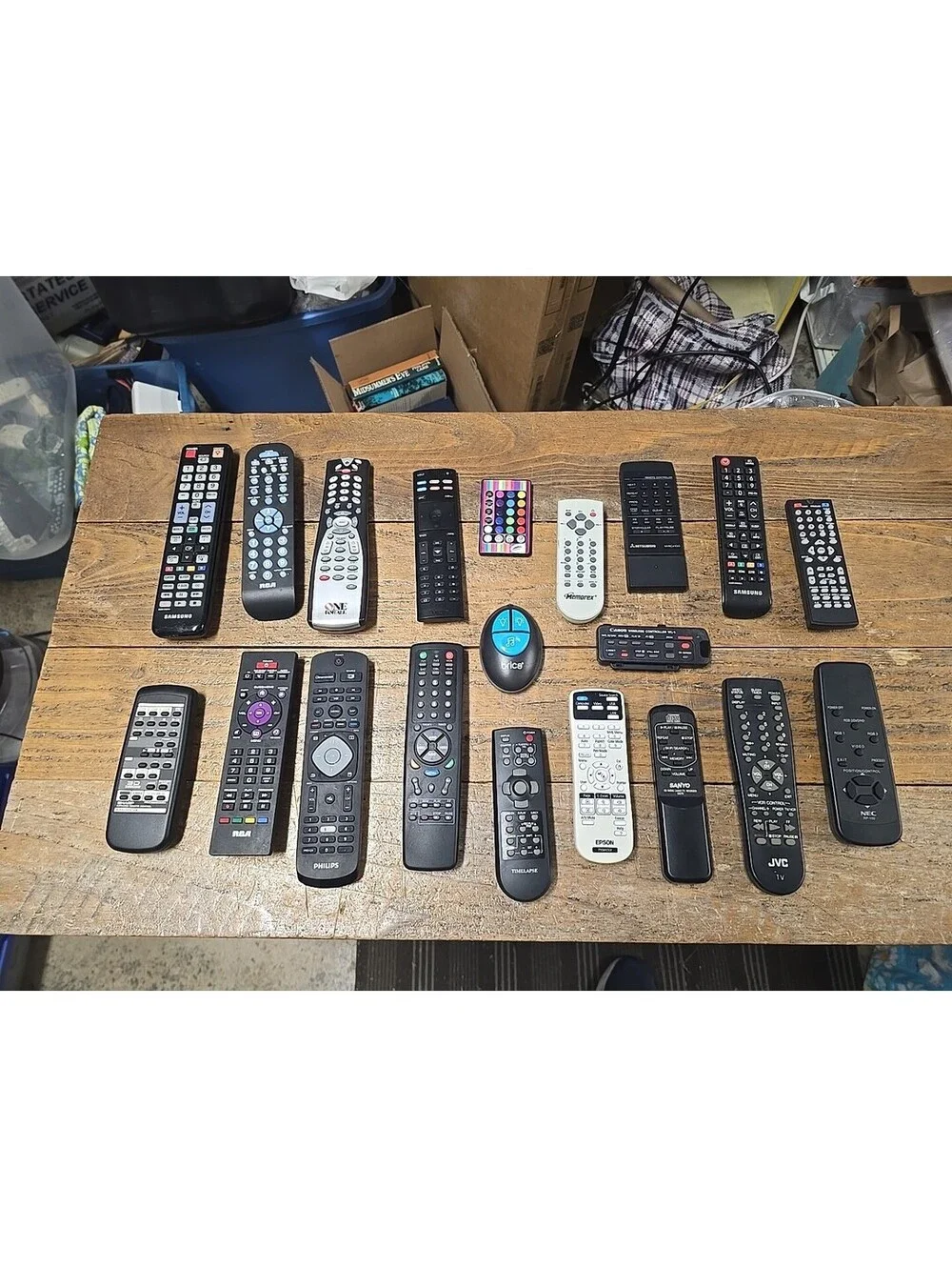 Lot of 20 Mixed Remote Controls Samsung Vizio Sharp JVC NEC Canon Memorex